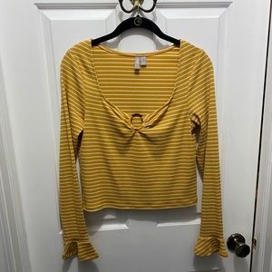 60s Style - NEVER WORN. Mustard & White Stripe long sleeves with flare & keyhole